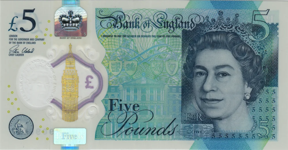 5 Pounds, 2015 Obverse